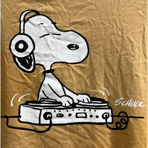 SNOOPY Records spin master  Schultz Long sleeve tan graphic DJ tee sz - Picture 7 of 7